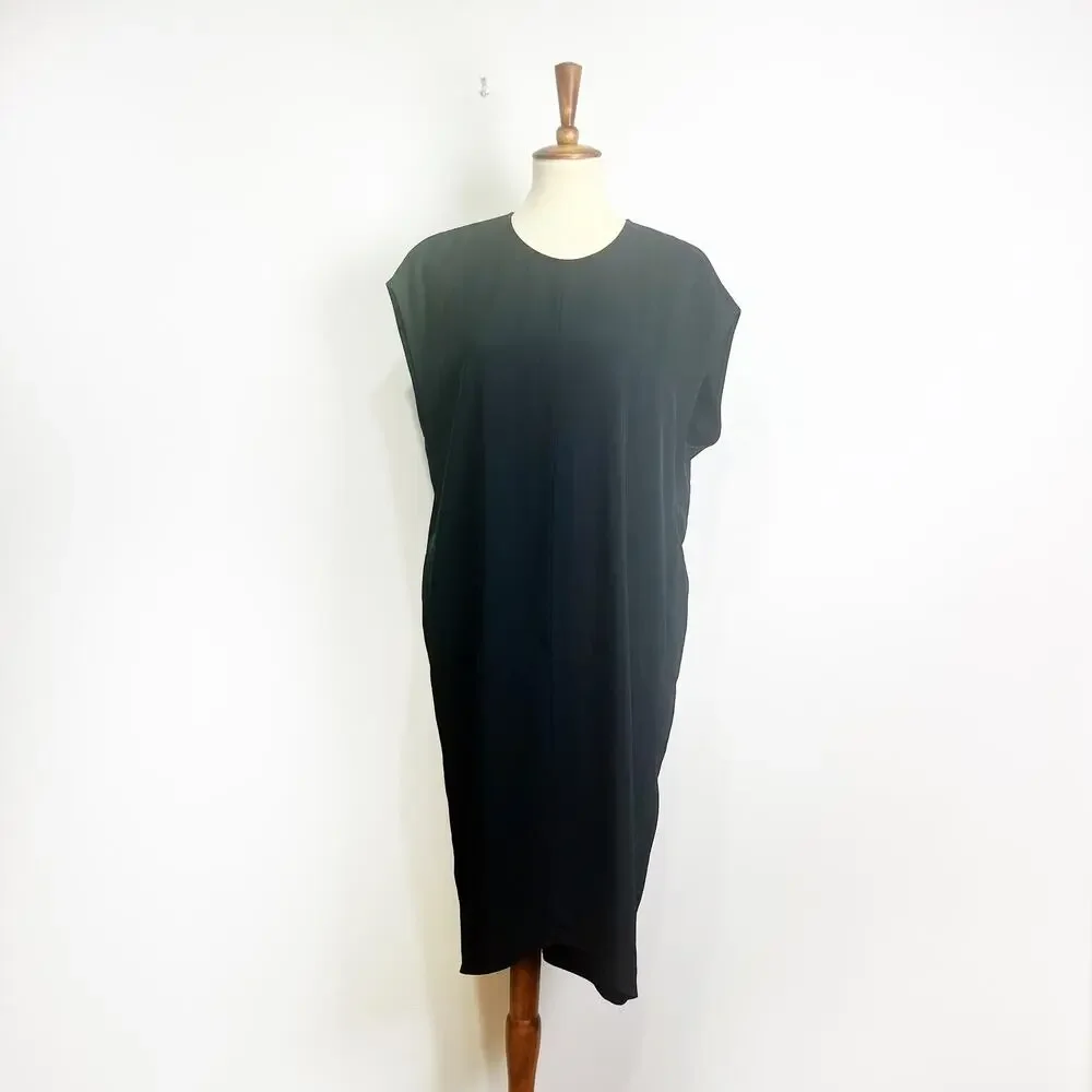 Everlane black knee length shift dress Size 4